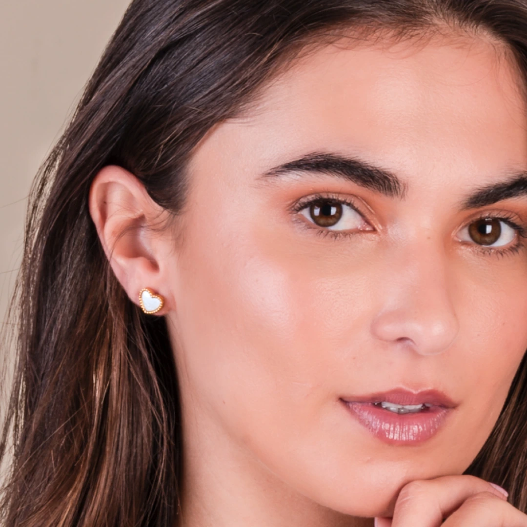 Bead Trim Heart Stud Earrings